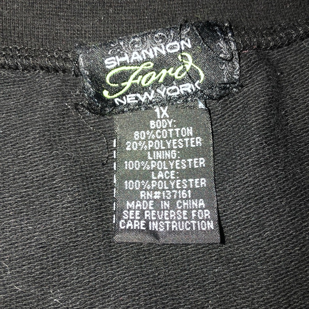 Black long sleeve with lace overlay - Picture 4 of 5